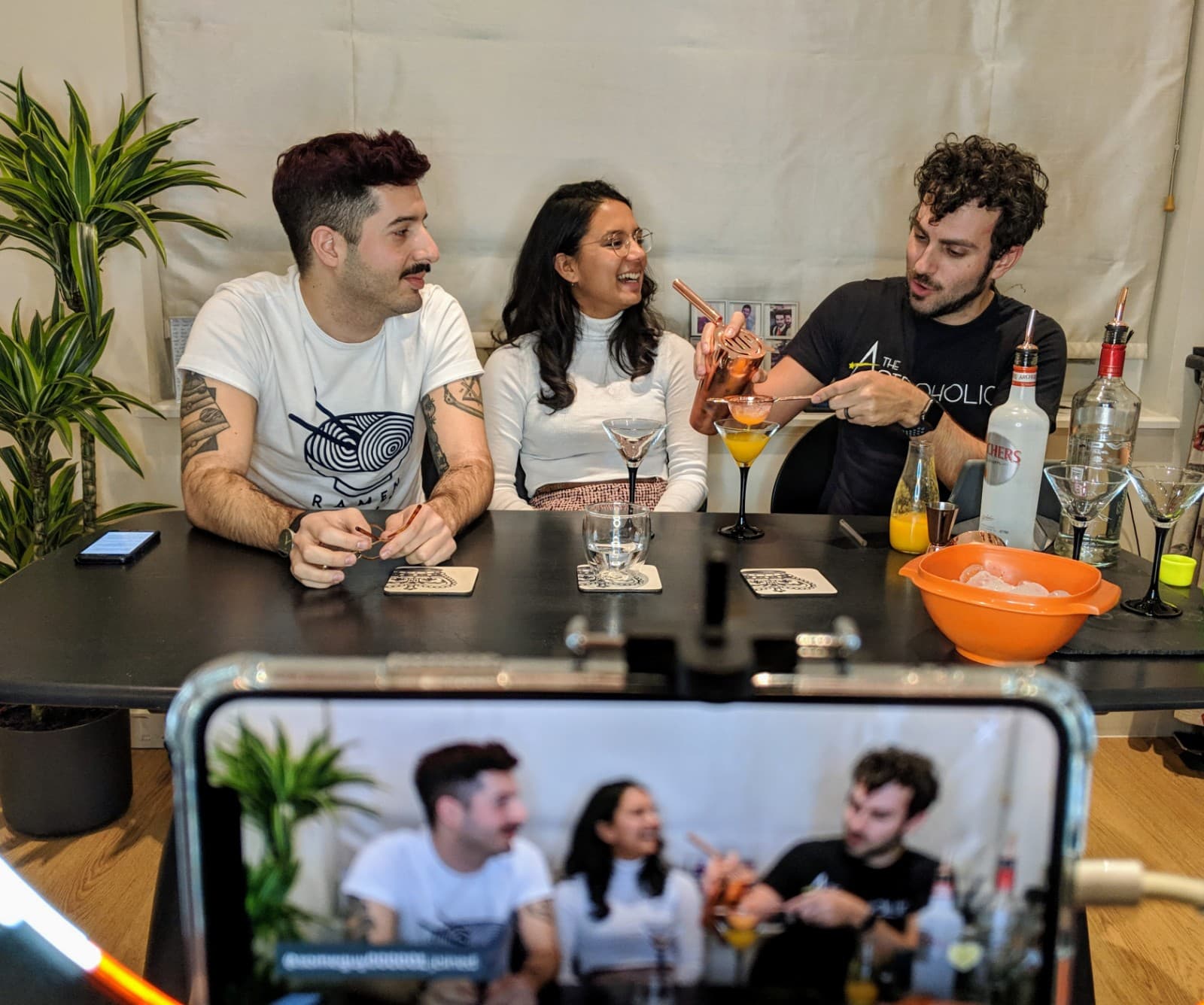 The Astroholic LIVE – The Maths Of Dancing & Why People Believe In Conspiracy Theories